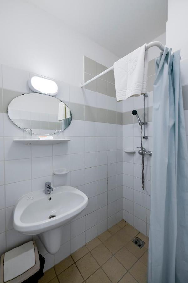 Campus Hotel Дебрецен Экстерьер фото