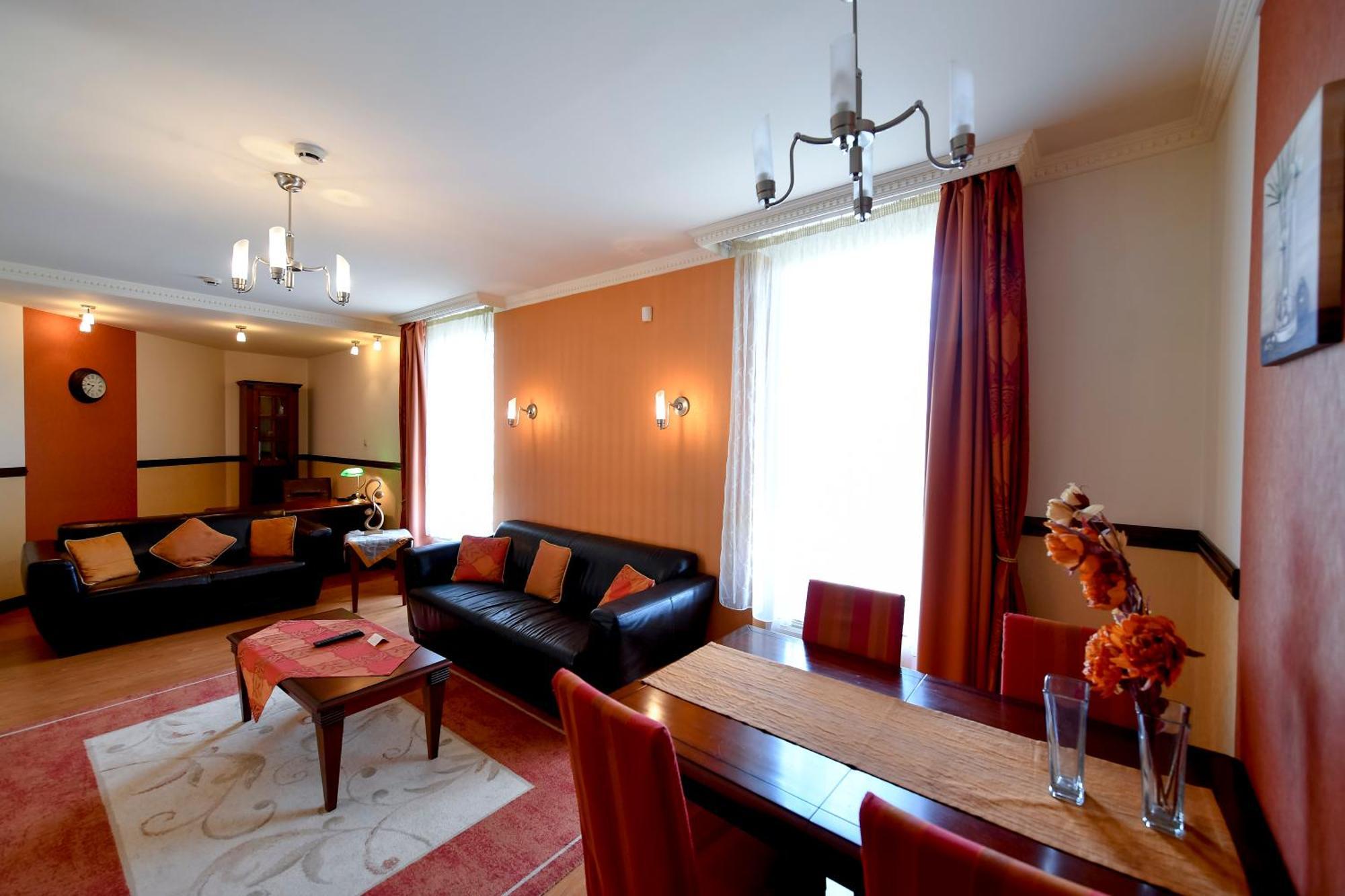 Campus Hotel Дебрецен Экстерьер фото
